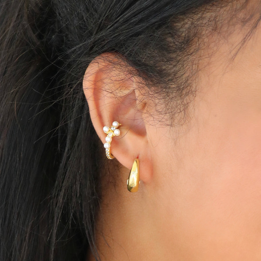 Wrapped Around His Love Ear Cuff in Gold